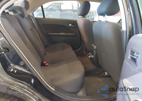 2011 Ford Fusion Hybrid z USA, uszkodzony, nr VIN 3FADP0L35BR130495